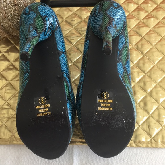 Blue python pump - Picture 4 of 6